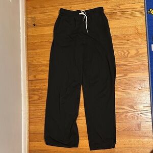 Vuori Villa Wideleg Size Small Black Womens